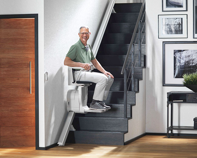 stair lift climbing straight staircase